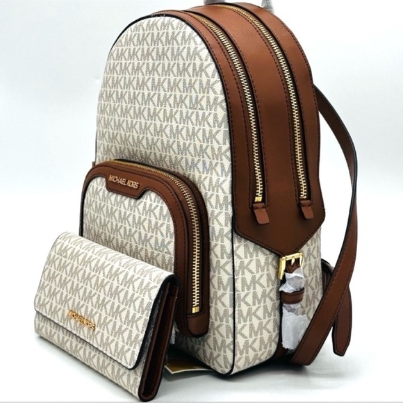 Michael Kors Medium Jaycee Zip Packet Backpack & Trifold Wallet Vanilla/Brown - Picture 4 of 16